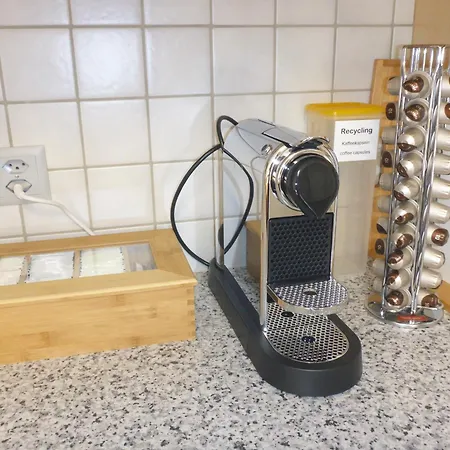 Nolla דירה ת'וסיס